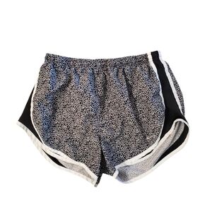 Nike Dri-Fit Women's Tempo Black White Animal Print Run Workout Shorts Medium